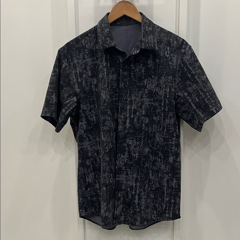 lululemon athletica Black and Gray Casual Shirt